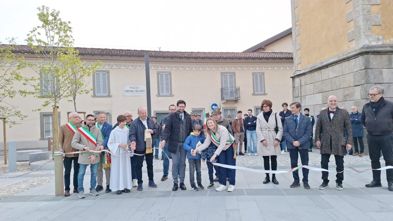 Inaugurata piazza Agliardi a Cologno al Serio: Chiara Drago la definisce “una moderna agorà”