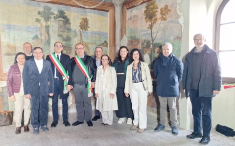 Restauri al Castello Albani: inaugurazione della Sala delle Quattro Stagioni e lacerti del cortile
