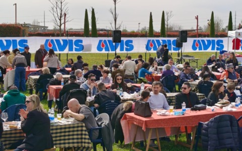 Tradizione e innovazione: la festa “Öf, böcc e salàm nostrà” a Romano