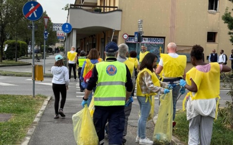 Calcinate si attiva per l’ambiente: successo per la Giornata del Verde Pulito