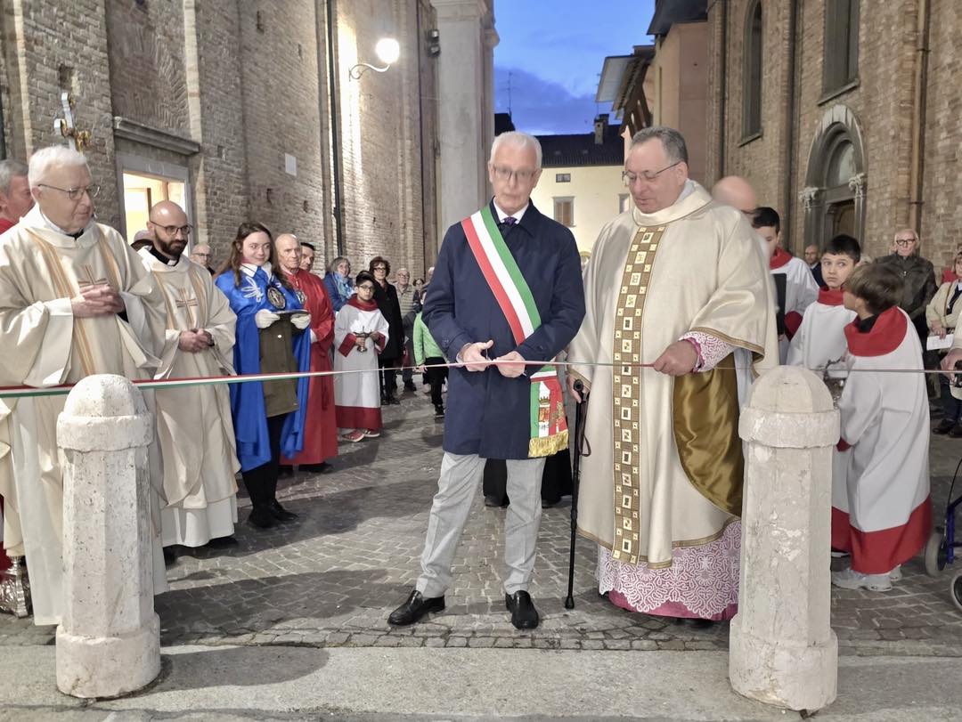 Il sagrato della basilica di San Defendente si trasforma: un nuovo punto di incontro per Romano