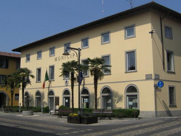 Calcinate, opposizione critica l’avanzo di 1,6 milioni nel rendiconto