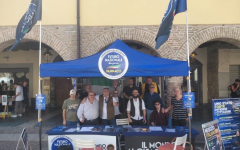 Futuro Nazionale critica la Lega: “Comitato di reduci, sorpasso avvenuto”