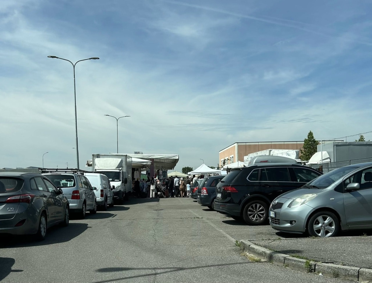 Mercato non autorizzato ad Antegnate, la minoranza critica: “Disagi e mancanza di controlli”