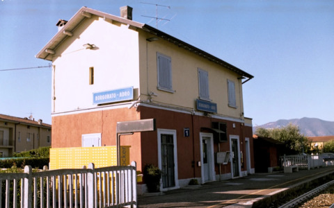 Rissa tra giovani sul treno Edolo-Brescia: sei ragazzi di Fontanella denunciati