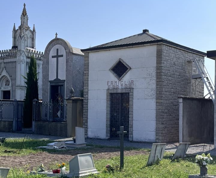 Ritorna l’incubo ladri al cimitero di Martinengo: rubati pluviali in rame