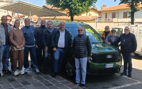 Un furgone per il trasporto sociale a Urgnano