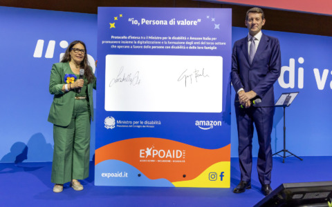 Amazon e il Ministro per le Disabilità: un Protocollo d’Intesa per il Terzo Settore