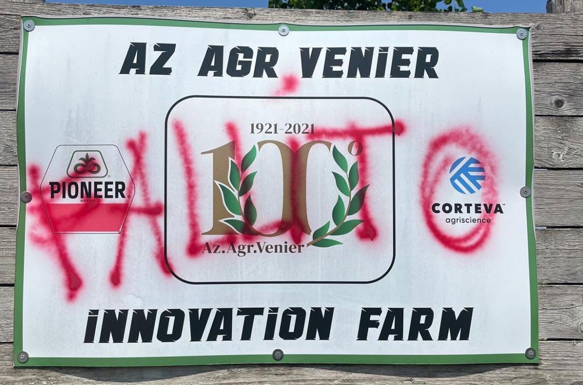 Atti vandalici contro l’Azienda Agricola Venier: imbrattata l’insegna, la comunità si mobilita