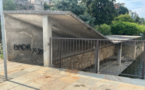 Identificato il minore autore della scritta in memoria di Badr al Santuario dei Campiveri di Cividate