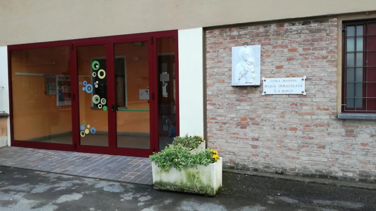 La maestra Antonella saluta la scuola dell’infanzia di Sola dopo trent’anni di dedizione