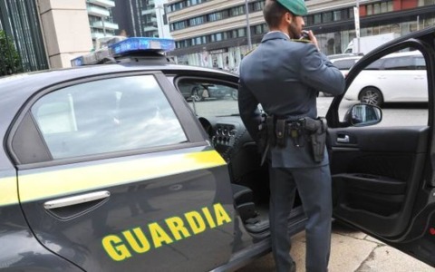 Scoperta una rete di estorsione tra operai bengalesi nella Bassa bergamasca