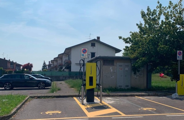 A Martinengo attivate colonnine per la ricarica dei veicoli elettrici in tre diverse strade