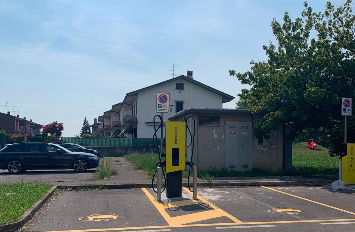 A Martinengo attivate colonnine per la ricarica dei veicoli elettrici in tre diverse strade