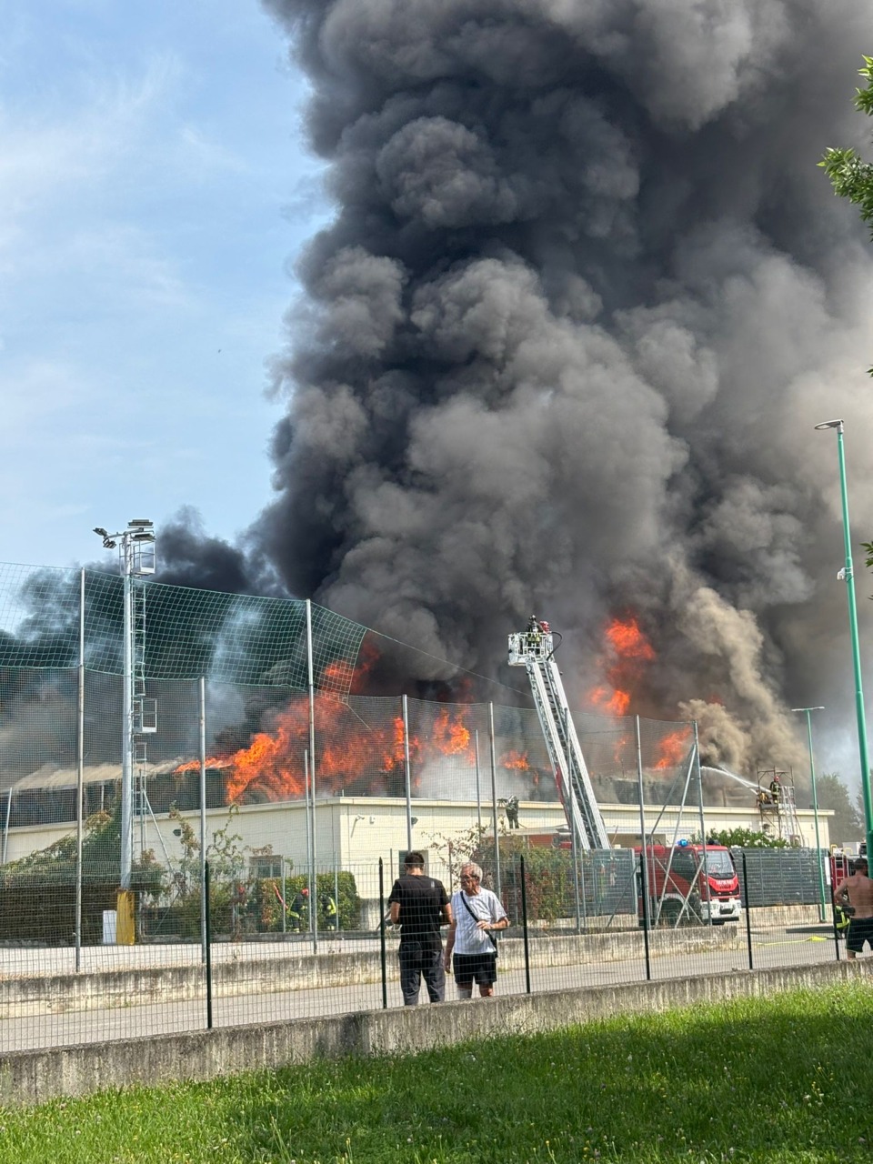 Ghisalba, il sindaco in Aula: “Demolizione della piscina prevista entro fine anno (si spera)”