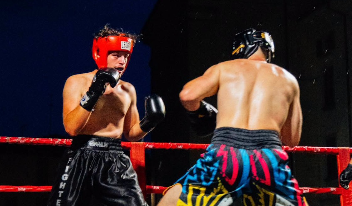 Gladiatores anima Piazza Fiume a Romano: grande successo per la serata di sport da combattimento