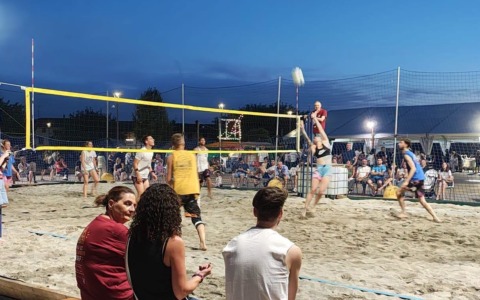 Romano celebra Renato Raniero: il memorial di Beach Volley anima la piazza