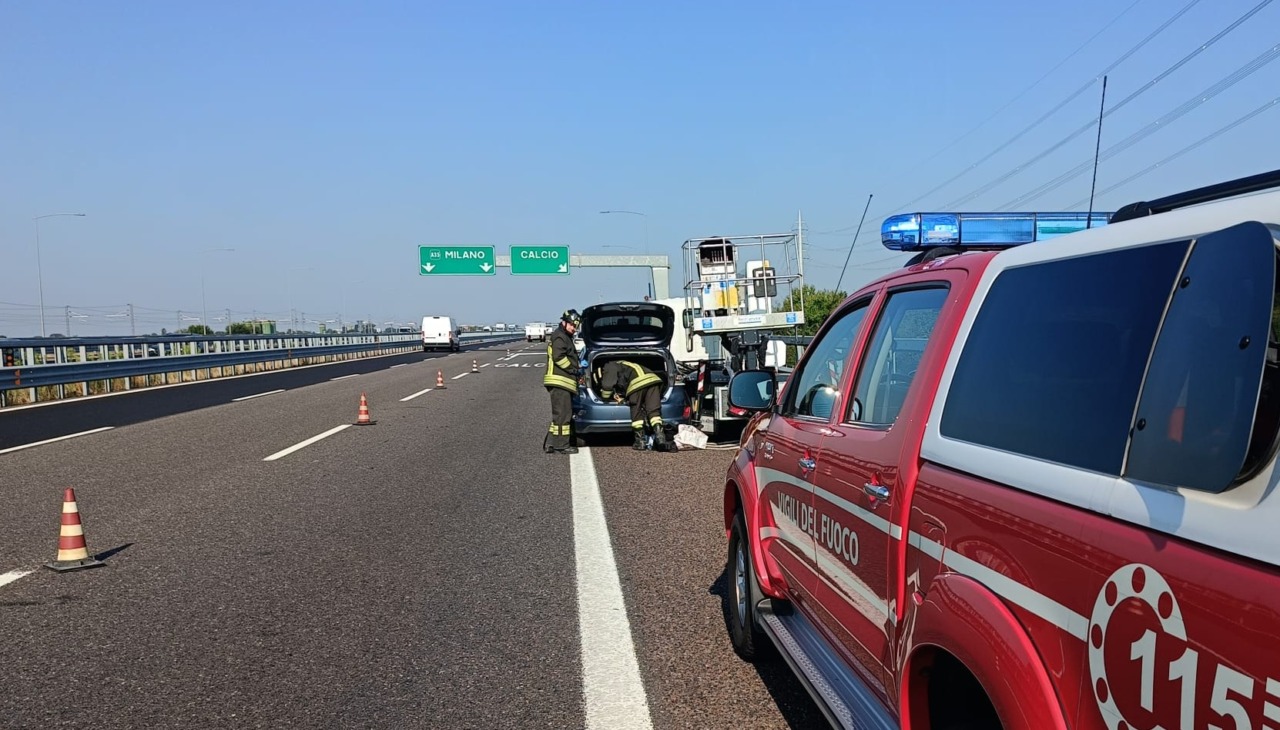 Scontro sull’autostrada Brebemi a Calcio, ferita una giovane di 32 anni